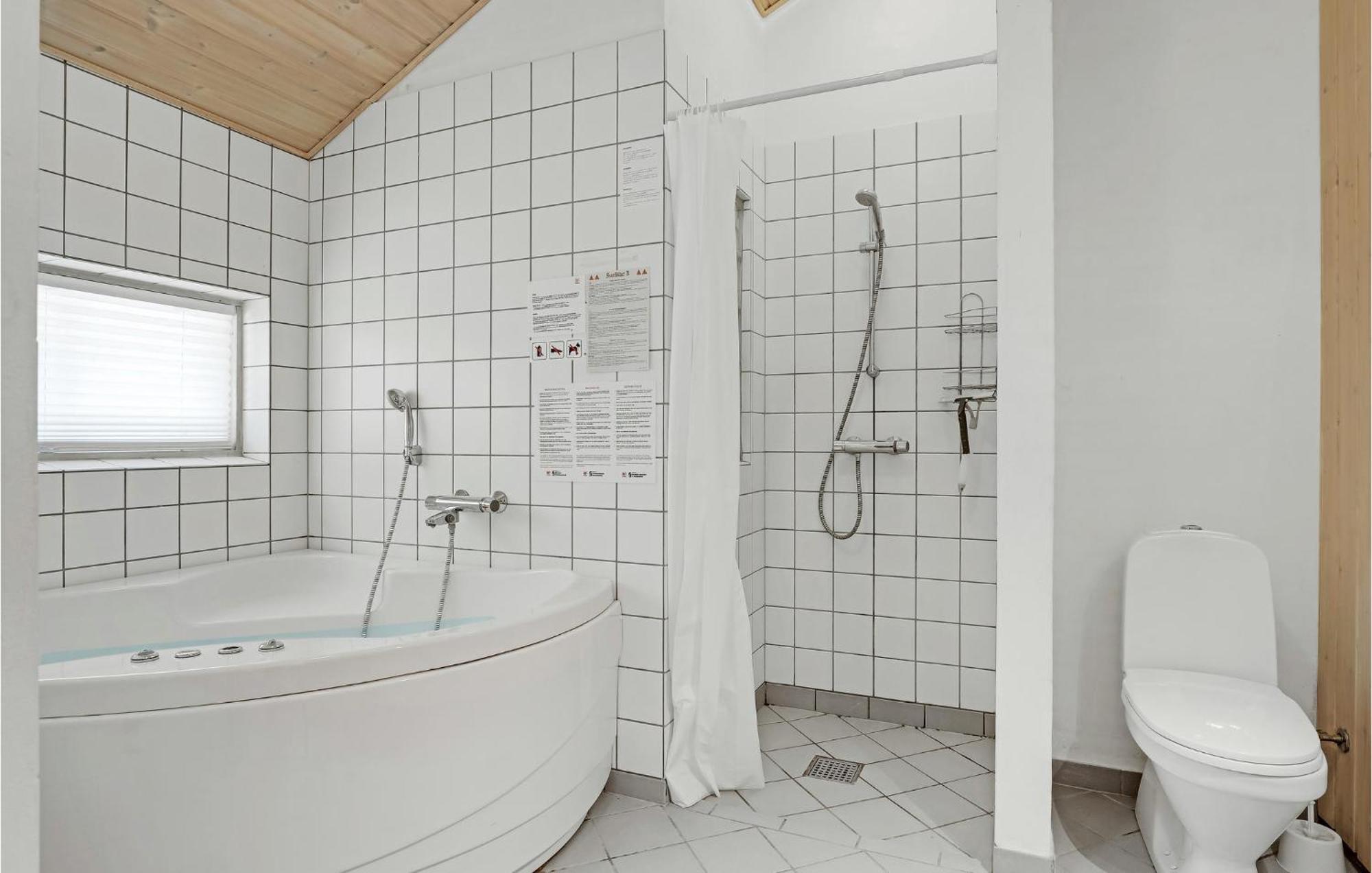 Awesome Home In Nexo With Sauna Snogebæk Exterior foto